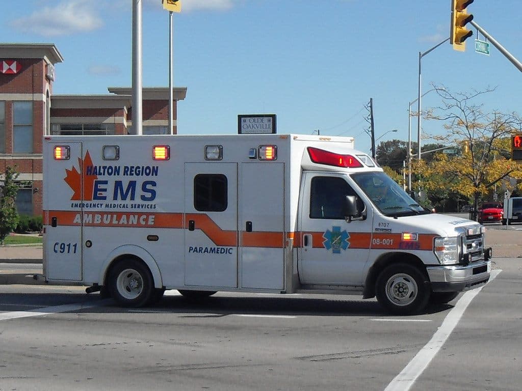 Ambulância 02